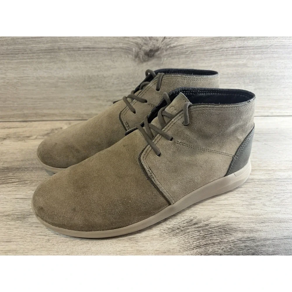 Crocs Men's Kinsale Chukka Boots Beige Size 10 Suede Leather‎ Mid Comfort Shoes